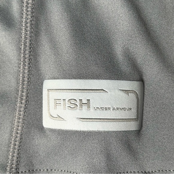 Under Armour Gray White Camo Coolswitch Long Sleeve Loose Fishing Shirt - Picture 5 of 7